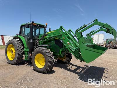 2018 John Deere 6155M MFWD Tractor w/Grapple Loader