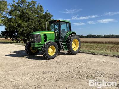 2008 John Deere 7130 MFWD Tractor