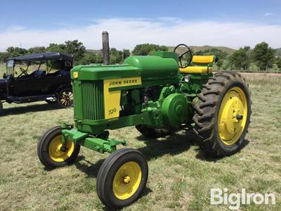 1958 John Deere 720 LP Row Crop 2WD Tractor