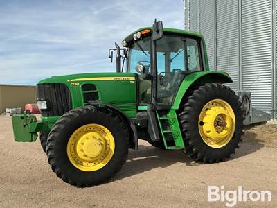 2009 John Deere 7230 Premium MFWD Tractor