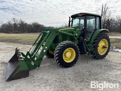 2004 John Deere 7320 MFWF Loader Tractor