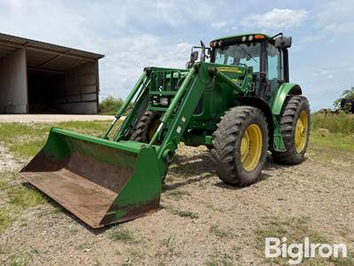 2007 John Deere 7420 MFWD Tractor w/John Deere 741 Loader