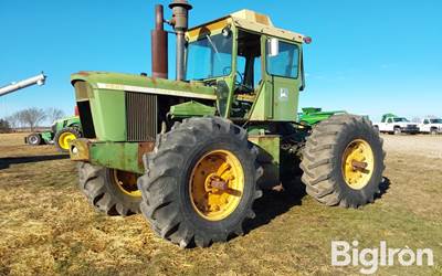 1974 John Deere 7520 4WD Tractor