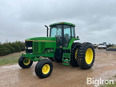 1993 John Deere 7700 2WD Tractor