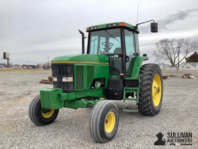 John Deere 7800 2WD Tractor