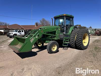 2001 John Deere 7810 2WD Tractor w/Loader
