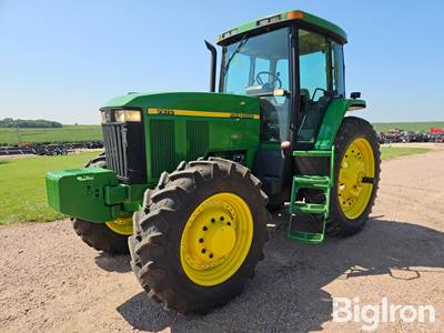 2001 John Deere 7810 MFWD Tractor