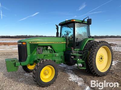 1995 John Deere 8200 2WD Tractor