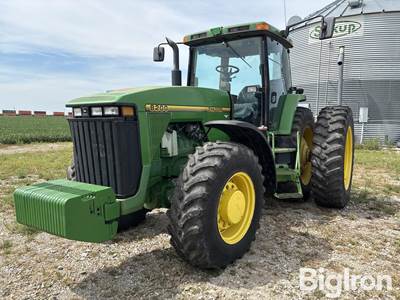 1995 John Deere 8200 MFWD Tractor
