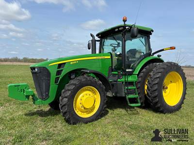 2010 John Deere 8225R MFWD Tractor