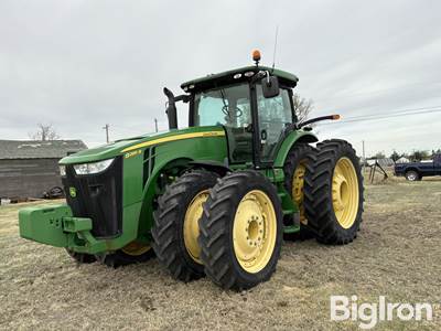 2013 John Deere 8285R MFWD Tractor