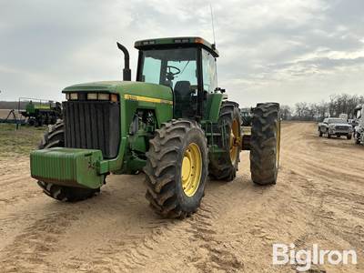 John Deere 8400 Tractor MFWD