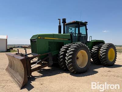 John Deere 8760 4WD Tractor w/12' Blade