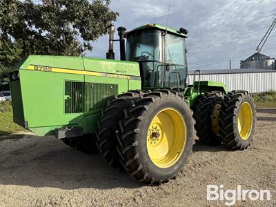 1992 John Deere 8760 4WD Tractor