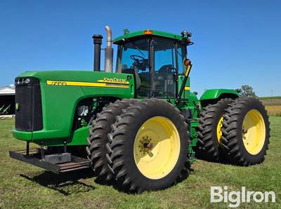 2004 John Deere 9220 4WD Tractor