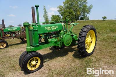 John Deere A 2WD Tractor w/Round Spoke Rims