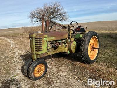1939 John Deere B 2WD Tractor