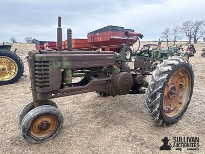 John Deere B 2WD Tractor