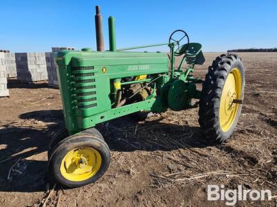 1941 John Deere B 2WD Tractor