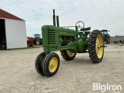 1950 John Deere B 2WD Tractor