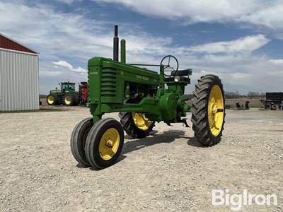 1950 John Deere B 2WD Tractor