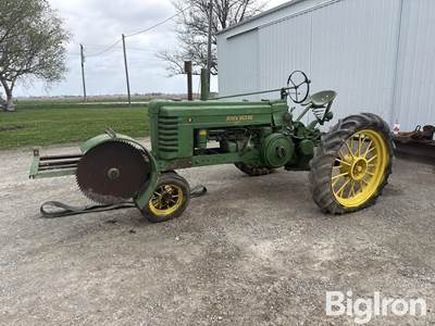 John Deere B 2WD Tractor