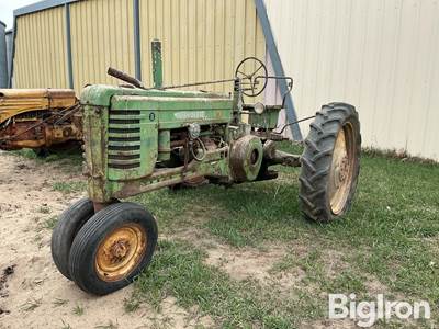 John Deere B 2WD Tractor