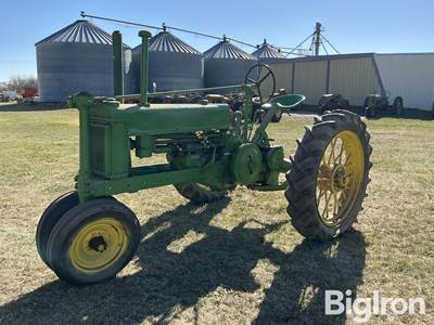 1938 John Deere B 2WD Tractor