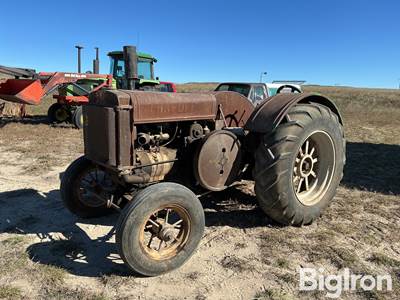 1930 John Deere D 2WD Tractor