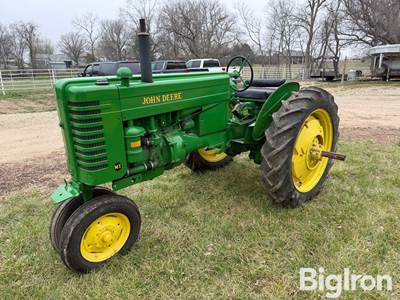 1949 John Deere MT 2WD Tractor