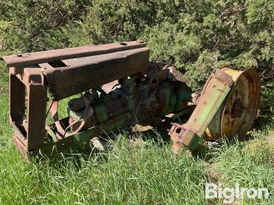 John Deere Model G 2WD Tractor