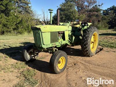John Deere 2WD Tractor