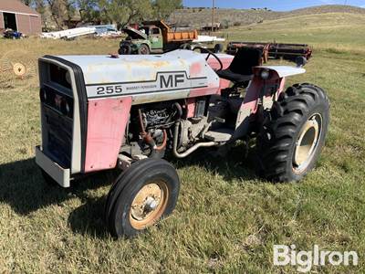 1976 Massey Ferguson 255 2WD Tractor
