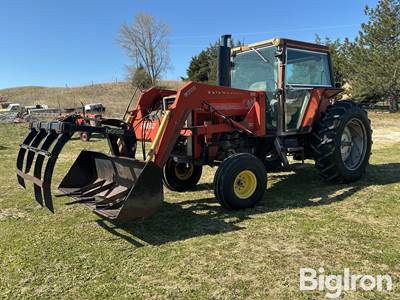 1979 Massey Ferguson 2705 2WD Tractor w/ Loader