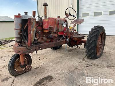 1949 Massey Harris 22 2WD Tractor (Parts Unit)