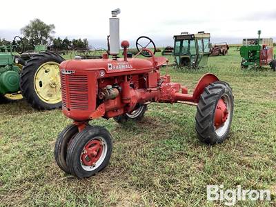 1944 McCormick Farmall B Culti-Vision 2WD Tractor