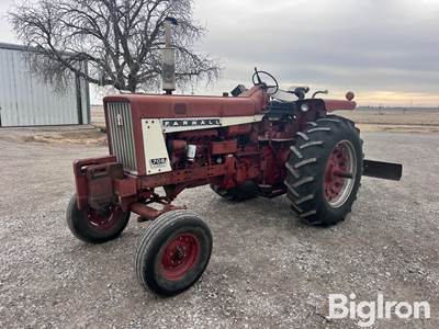 1966 McCormick Farmall F706 2WD Tractor w/Danuser Blade