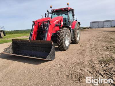 McCormick X7.660 MFWD Tractor w/ Loader