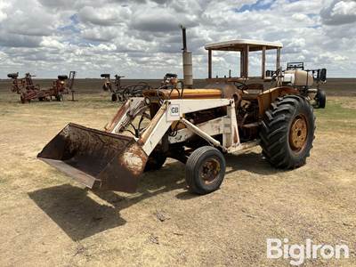 1961 Minneapolis-Moline M5 2WD tractor w/Loader