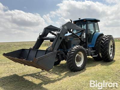 New Holland 8970 MFWD Tractor w/Front End Loader