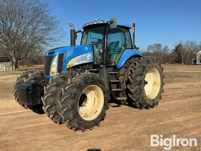 New Holland T8040 Tractor MFWD