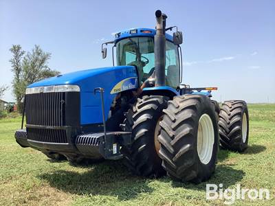 2009 New Holland T9050 4WD Tractor