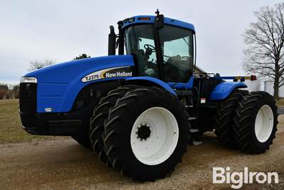 2004 New Holland TJ375 4WD Tractor