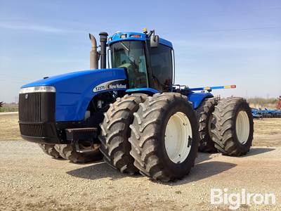 2004 New Holland TJ375 4WD Tractor