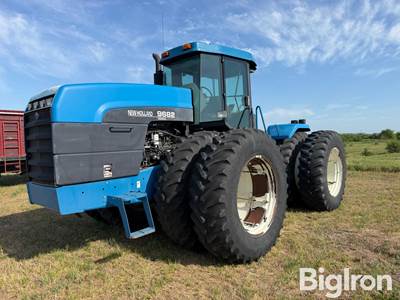 New Holland Versatile 9682 4WD Tractor
