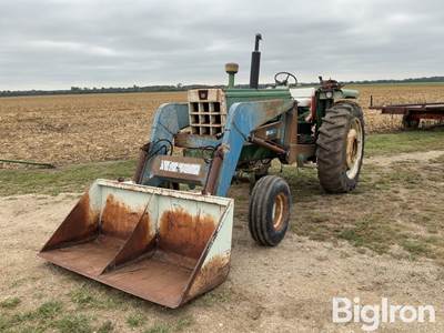 1965 Oliver 1550 2WD Gas tractor w/Loader