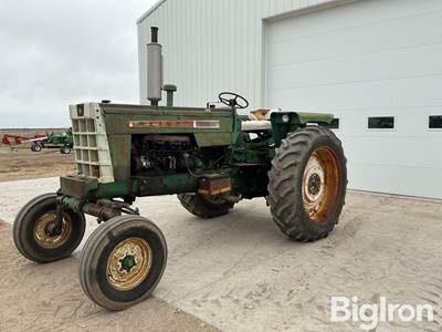 1965 Oliver 1650 2WD Tractor