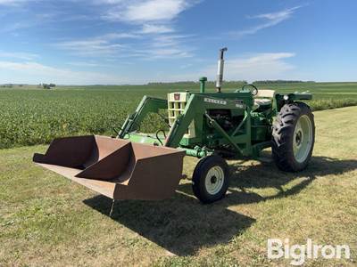 1965 Oliver 1650 2WD Tractor w/Loader