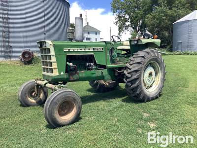 1973 Oliver 1755 Tractor
