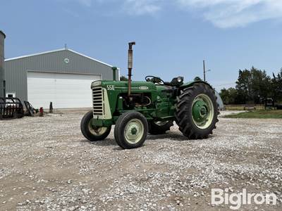 1960 Oliver 550 2WD Tractor